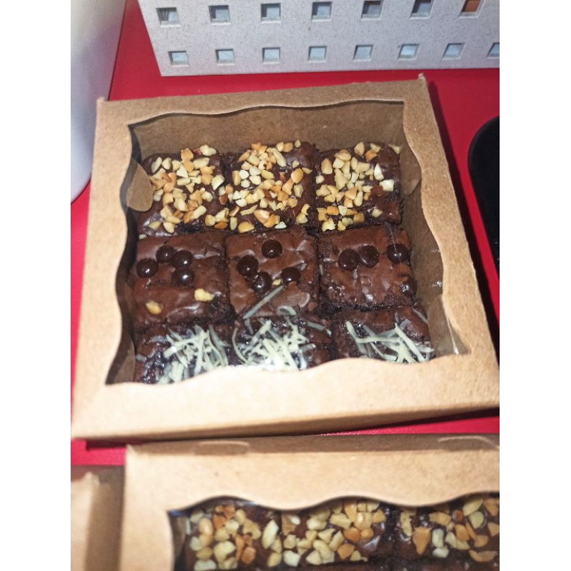 

BROWNIES SEKAT KEJU KACANG CHOCOCHIP