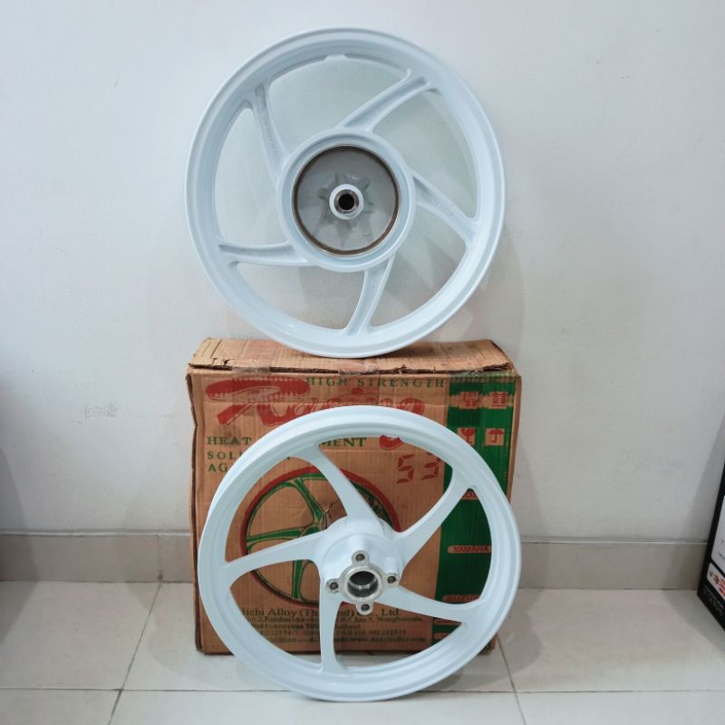 velg daichi dpn/blk suzuki spin125old (gigi tromol blk 18T)