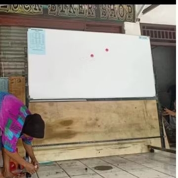 

papan standing roda magnetik uk 90x180cm