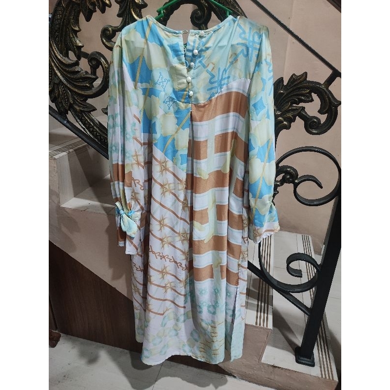 preloved tunik ria miranda,size M