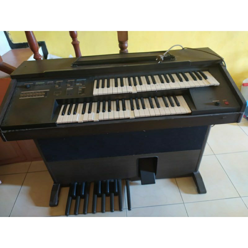 Yamaha Electone Organ Model ME 100 S SERI NO 1692536 Keyboard Pajangan Interior Cafe Piano Vintage
