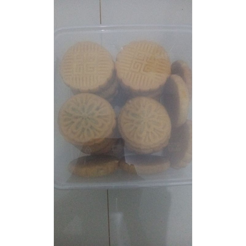 

kue kacang hijau lezat