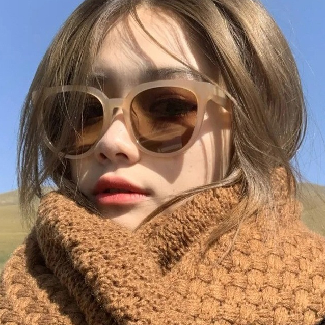 Lucky Kacamata hitam retro baru/kacamata hitam bingkai bulat kecil modis