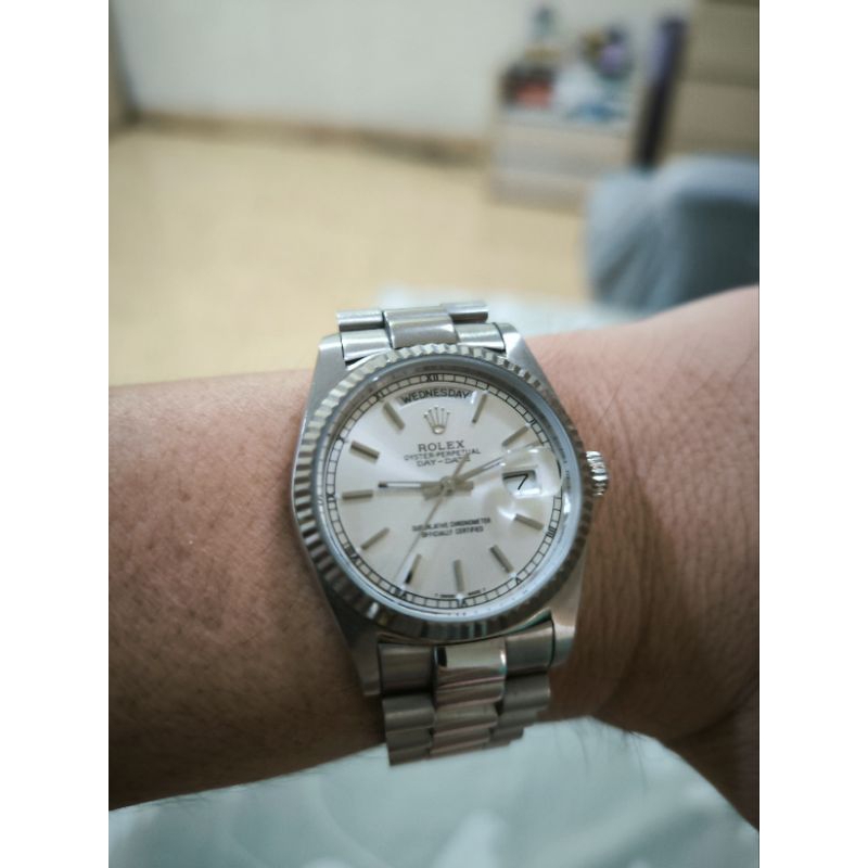 Jam tangan pria Rolex Oyster Perpetual Day Date Mint Condition