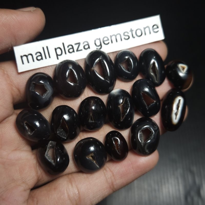 batu combong hitam unik antik natural