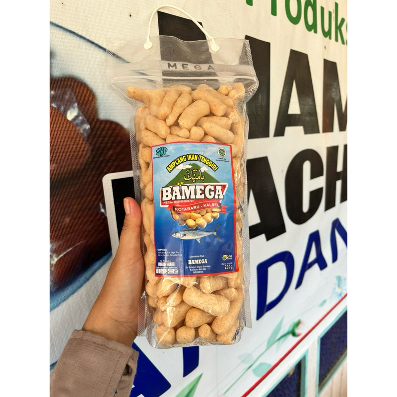 

Kerupuk Amplang ikan tenggiri merk BAMEGA khas tanah bumbu