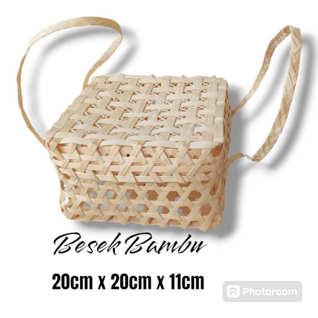 

tas keranjang bambu dengan tali kepang size 20x20x11cm