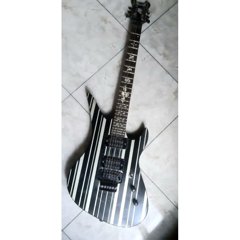 Gitar listrik second gitar elektrik