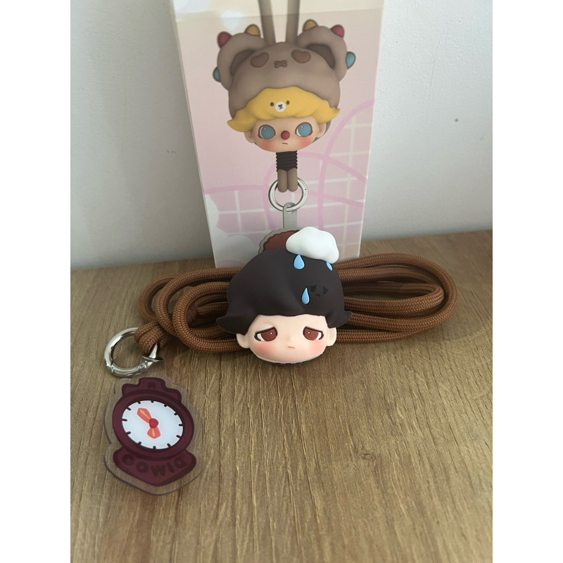 

Dimoo Dating Lanyard Unsealed ‘Wait’