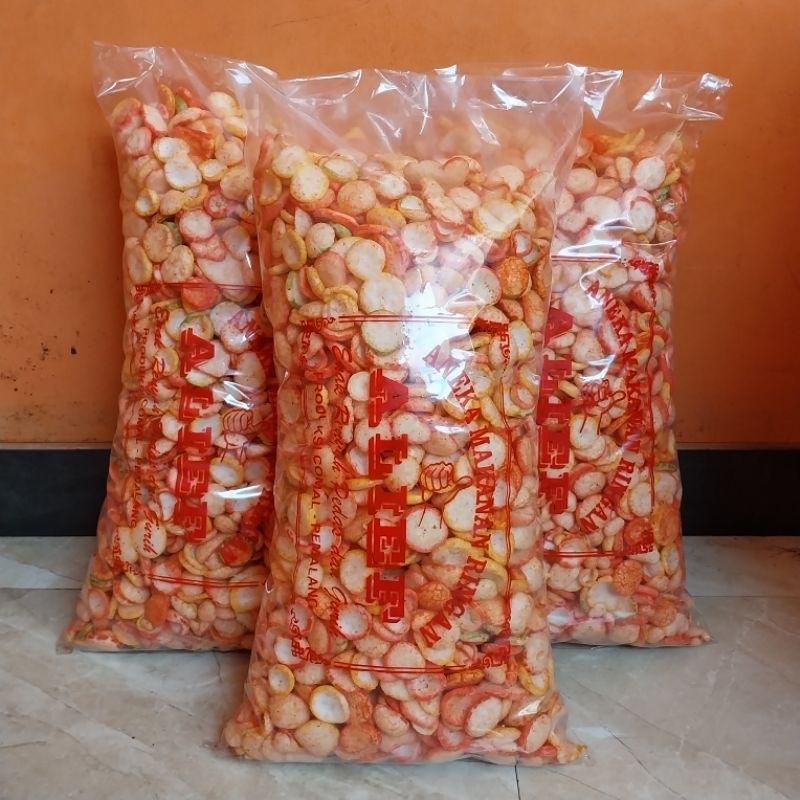 

KRUPUK SEBLAK PEDAS BALADO 1KG RENYAH GURIH