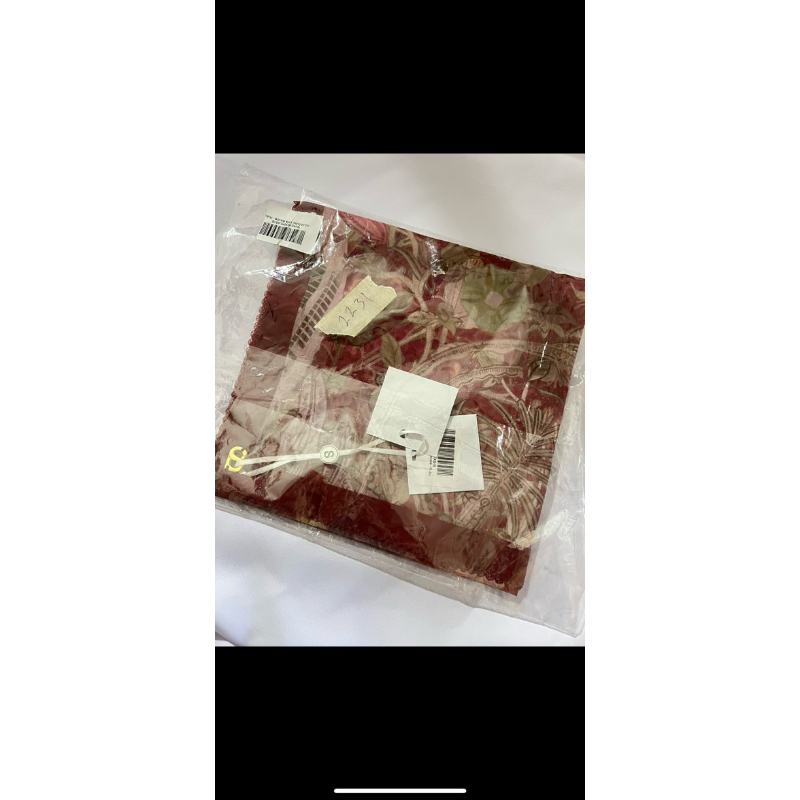 warehouse buttonscarves