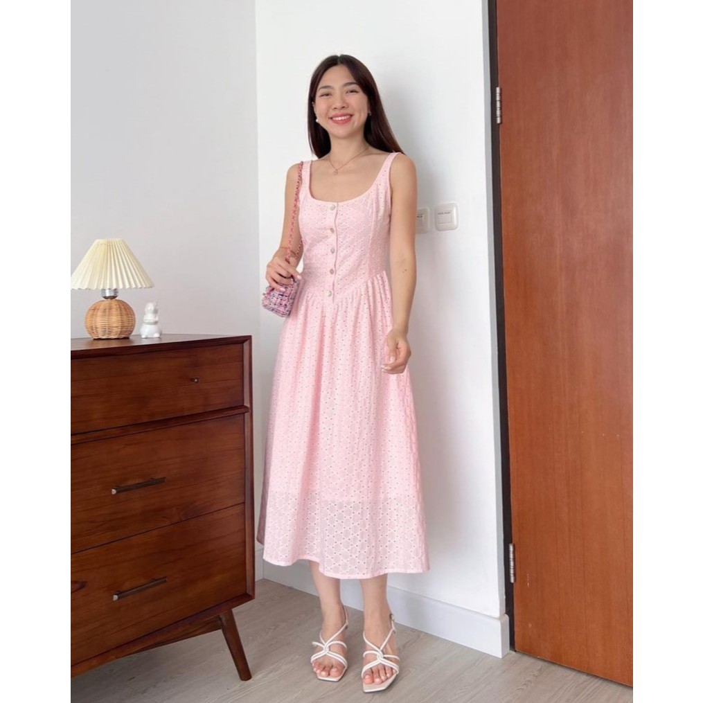 WOORI DRESS IN PINK – OUDRE | Midi Dress Wanita | Dress Panjang Eyelet | Dress Casual Korean Style