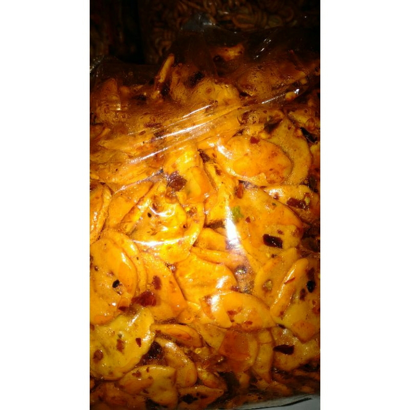 

Kerupuk Seblak Kuning Pedas Daun Jeruk 1 kg Kagok Shohor Snack