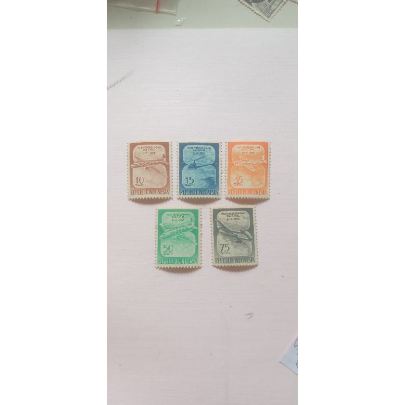 

perangko indonesia thn 1958. set 5 keping.