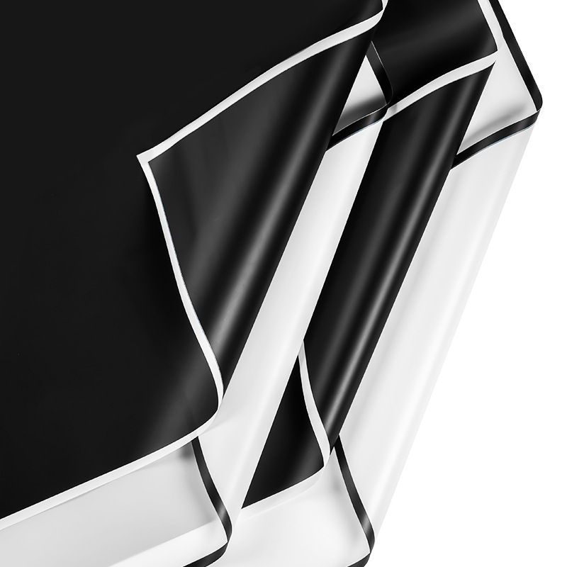 

(5 LEMBAR) Cellophane black and white / kertas wrapping monochrome
