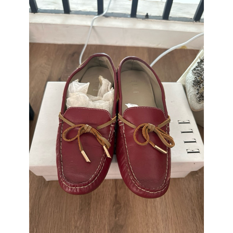 sepatu wanita preloved Elle merah maroon