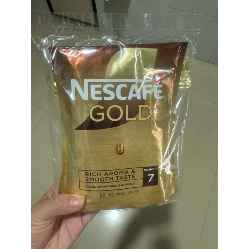

nescafe gold ada pecah dikit saja karena kesilet pisau