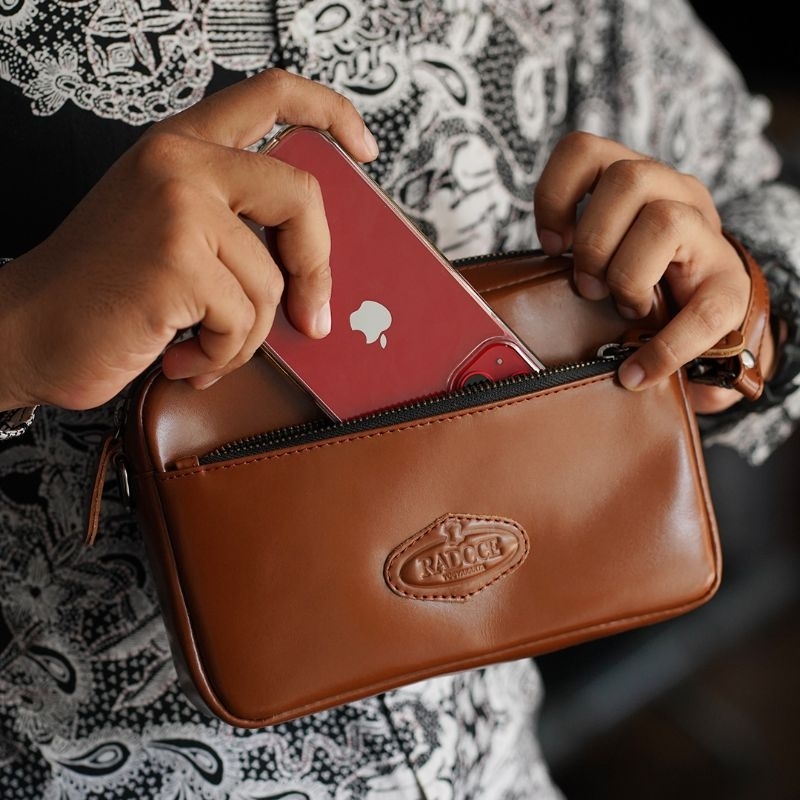 Radoce Bags - Clutch Pouch - Tas Tangan Pria - Tas Kulit Sapi Asli - KANO[HAVANA]
