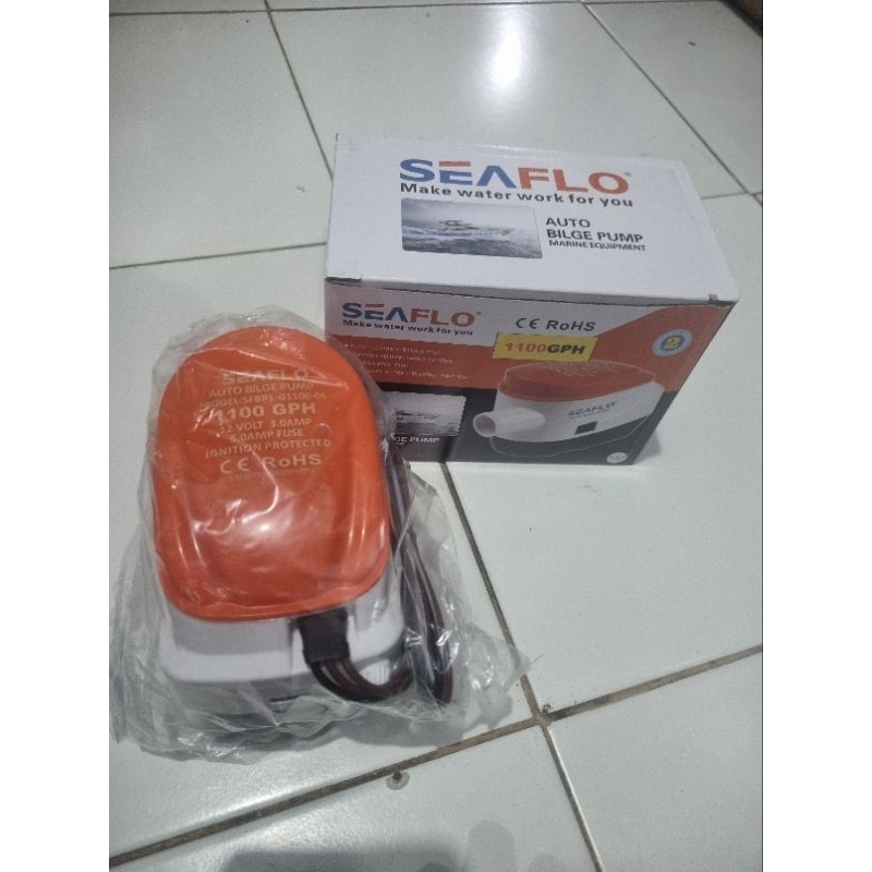 bilge pump Seaflo 1100 GPH  (pompa celup kapal 1100 GPH)