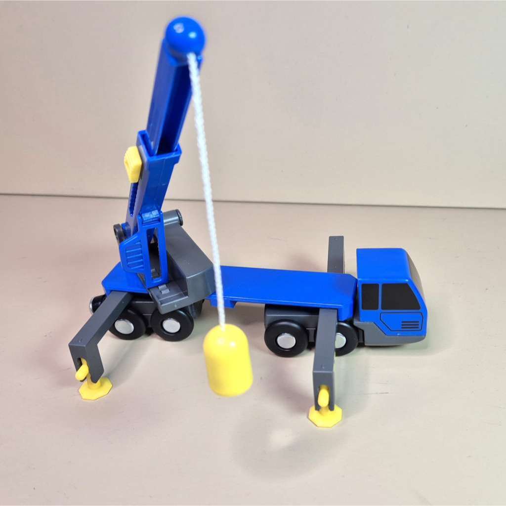 Mainan Truk Crane magnetic mobil angkat barang kompatibel track kereta rel kayu