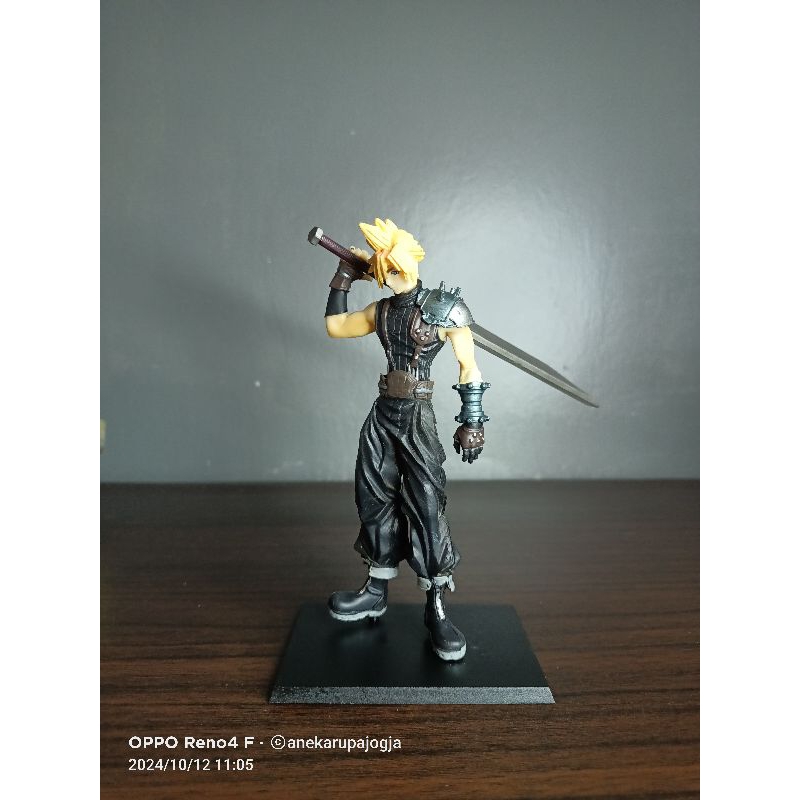 action figure final fantasy cloud