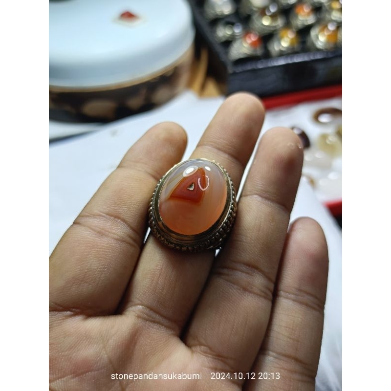 batu akik motif sulaeman kantong semar merah