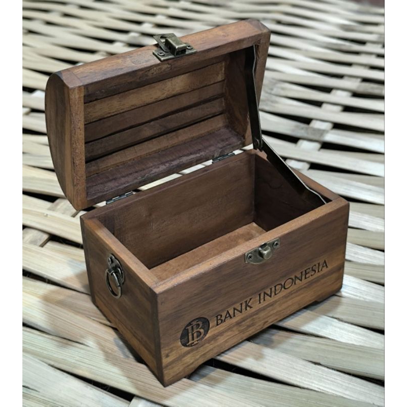 

Bok / kotak Perhiasan