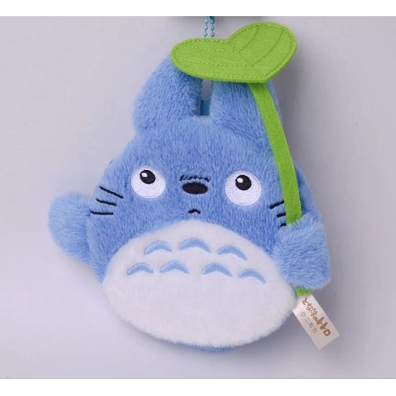 blue totoro with leaf