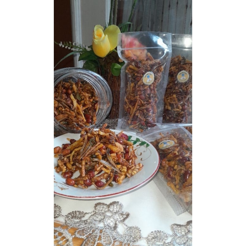 

Kering Tempe Kacang Teri Kentang Pedas Manis Gurih