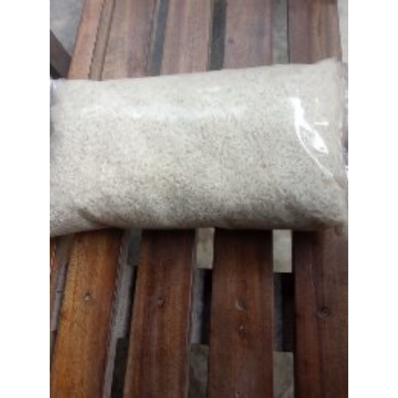 

Beras lokal kebumen murah selip tradisional Baru 1,5 kg termurah