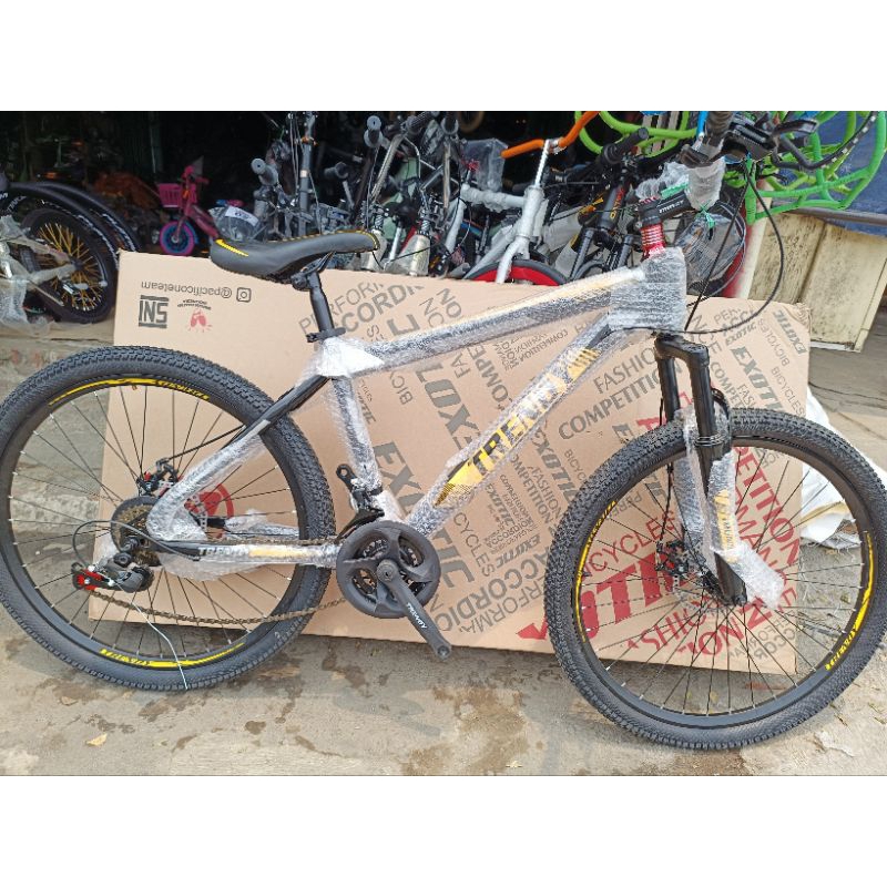 sepeda MTB 26 in merk Fastron TRENDY frame besi 3x7s