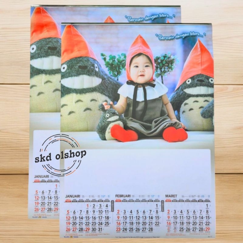 

kalender tahun 2025 4 lembar 3 bulanan Baby buah hati AO 117 ukuran 38x54cm ( terima castume cetak merek kalender)