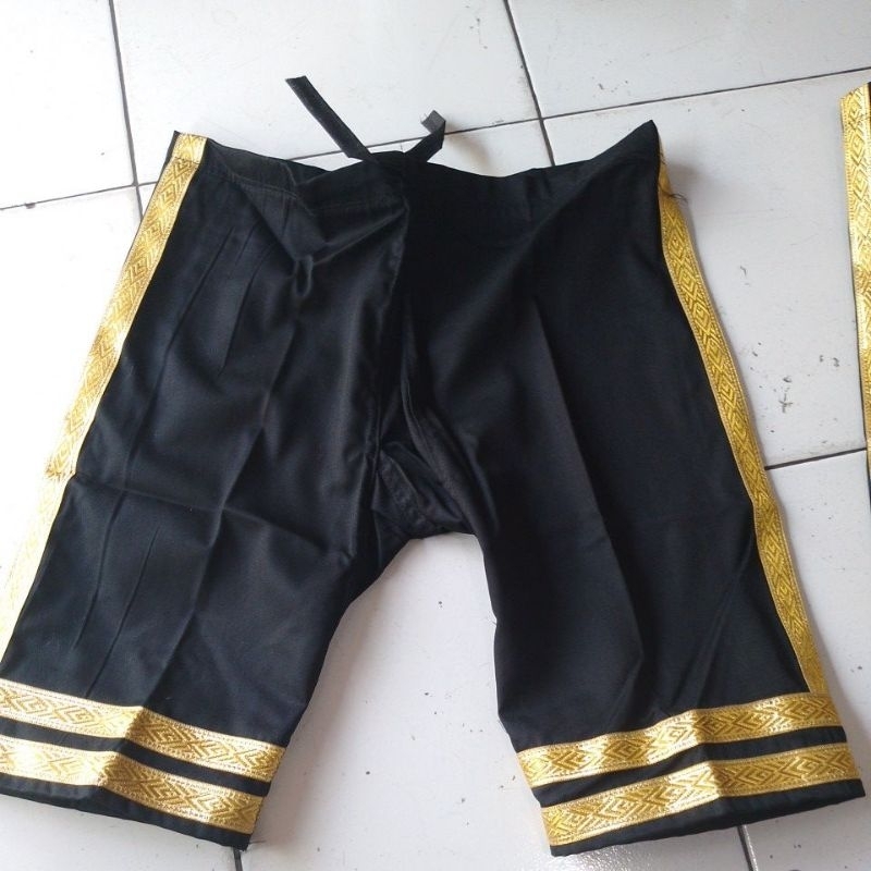 Celana penari bujang ganong list emas.
