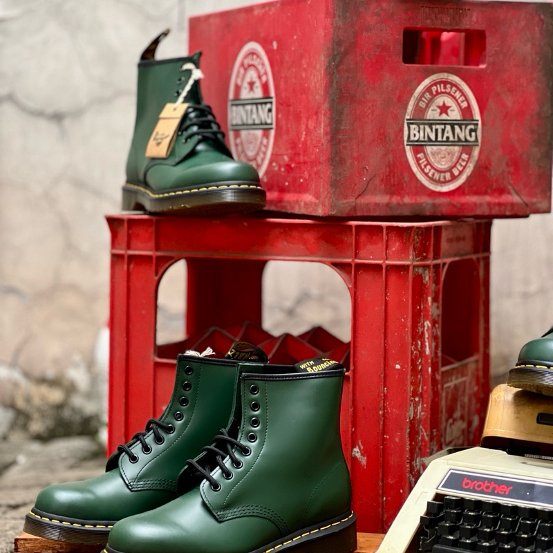 Sepatu Dr. Martens 1460 Green Smooth