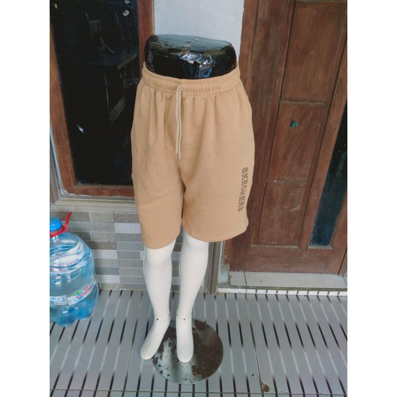 celana pendek Skechers