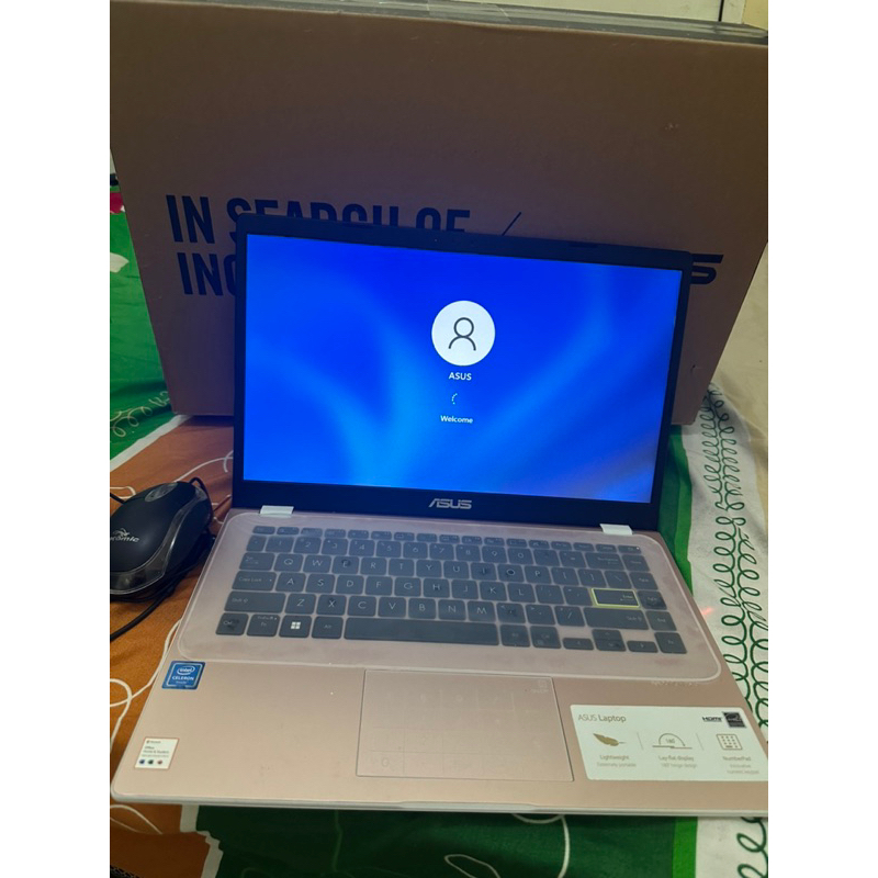 Laptop Second Asus vivobook E410MA warna Rosegold