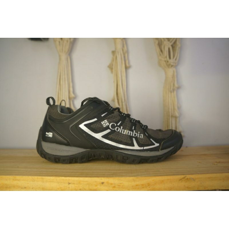 Sepatu Hiking Trail running COLUMBIA Montrail