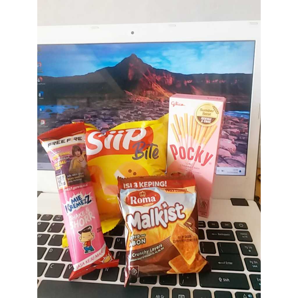 

PAKET SNACK HEMAT 8K 4 ITEM/PRODUK MALKIS-SHIP BITE-POCKY-MIE CREMEZZ