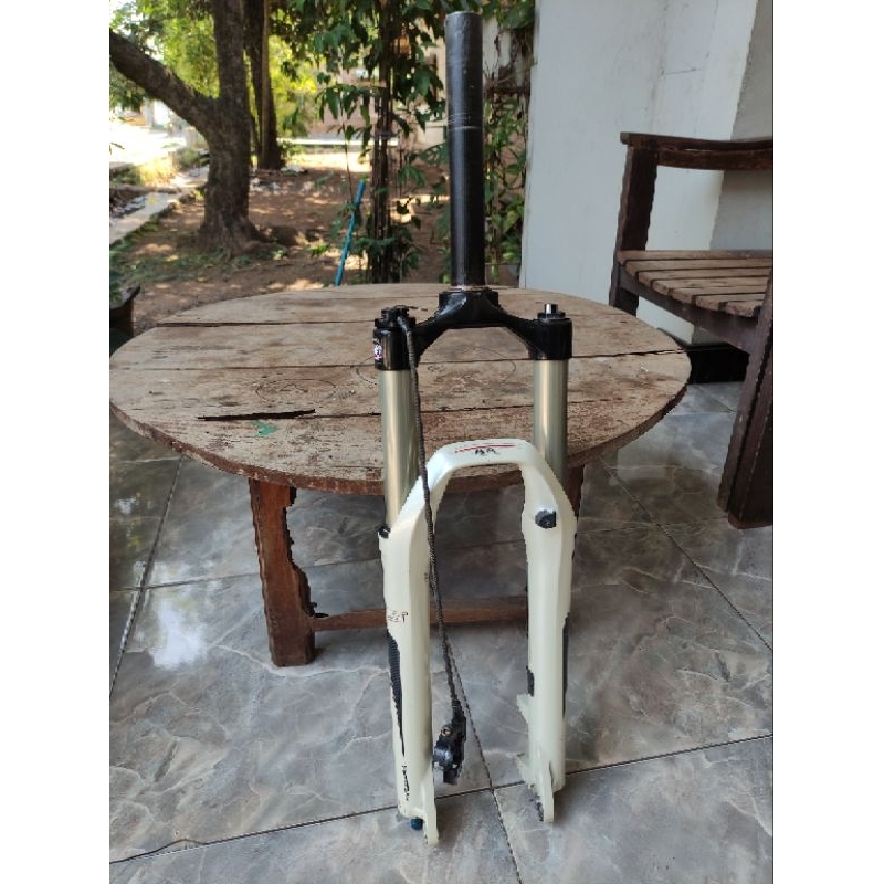 Fork RST First Angin Lock Remote Ukuran 26