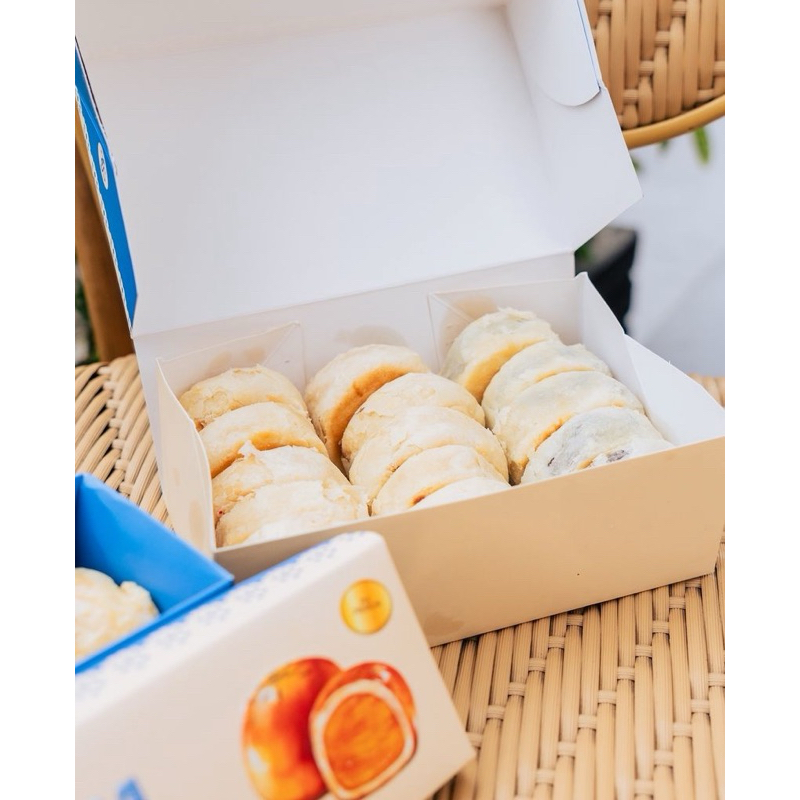 

TOKO KUE LIZA BANDUNG Pia Klasik - READY JAKARTA 27 April 2025