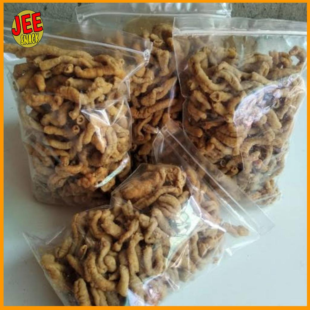 

keripik usus ayam Pedas 250 gram pedas daun jaruk gurih Kriuk