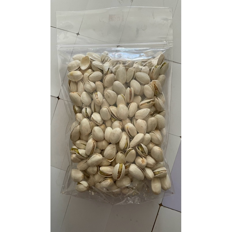 

kacang pistachio