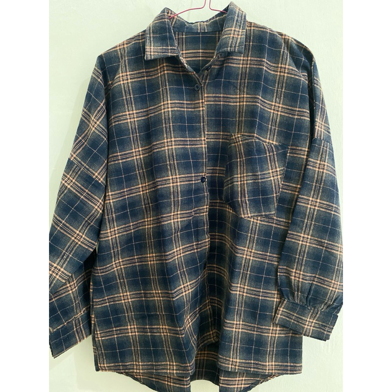 Kemeja Kotak-Kotak Wanita Oversized preloved