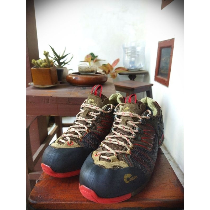 Sepatu Trail Run Seken Brand Nepa Edge sz 40