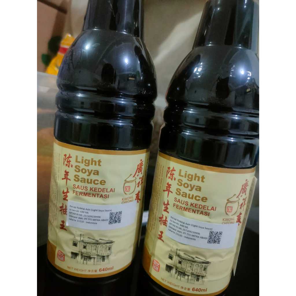 

KCT Light Soya Sauce 640ml / Kwong Cheong Thye Light Soy Sauce 640ml