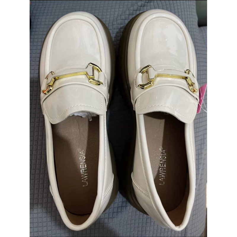 Sepatu Wanita Loafer