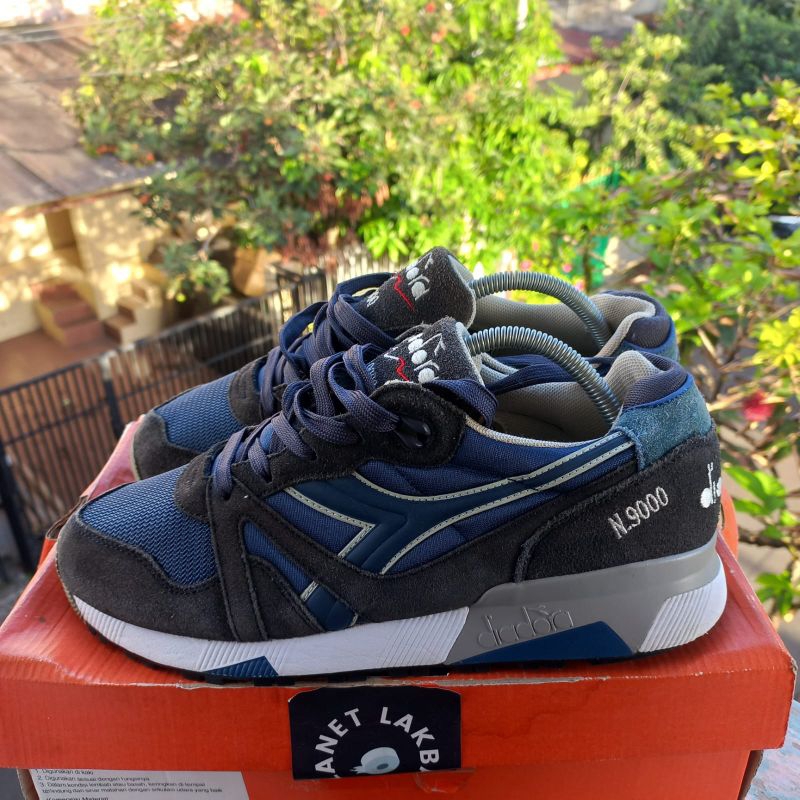 Sepatu diadora n 9000 size 42.5