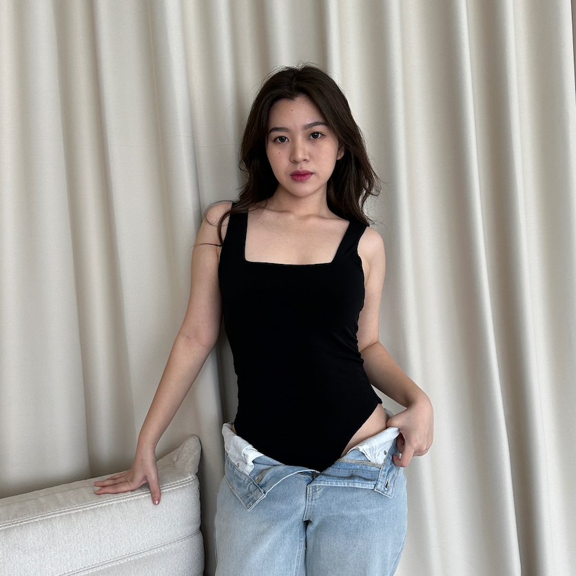 SomethingSweet - LESLI Bodysuit l Atasan Wanita l Bodysuit Basic Tanktop l Leher Kotak Polos Perempu
