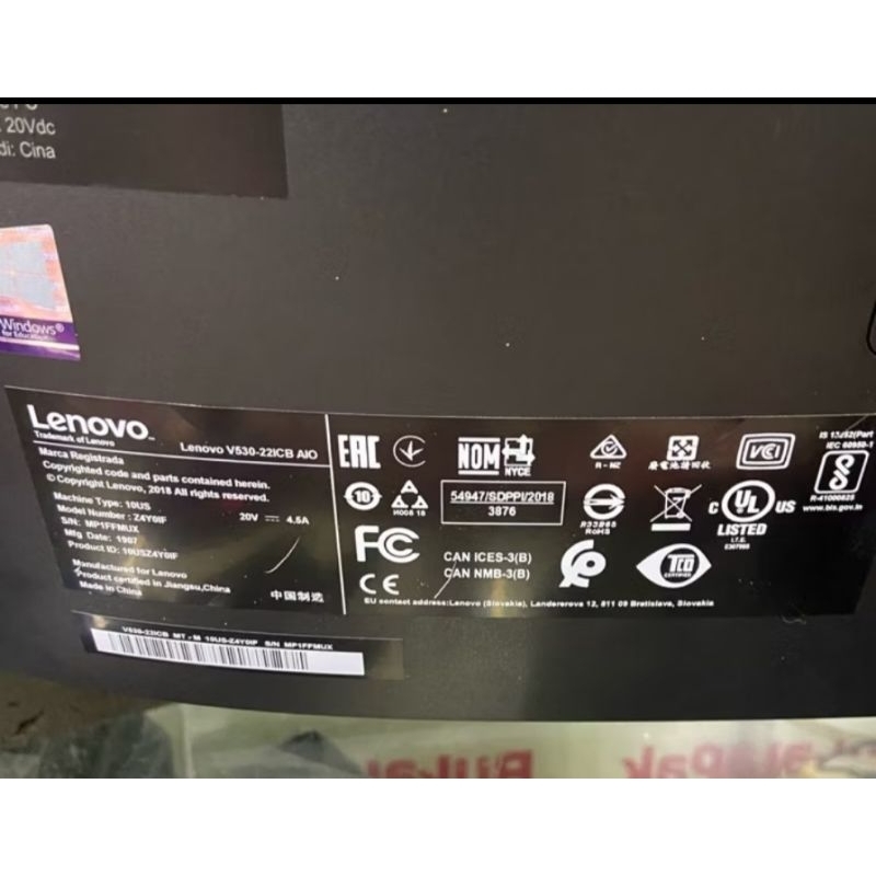 komputer PC AIO Lenovo