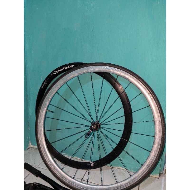 wheelset depan strumer race 24h